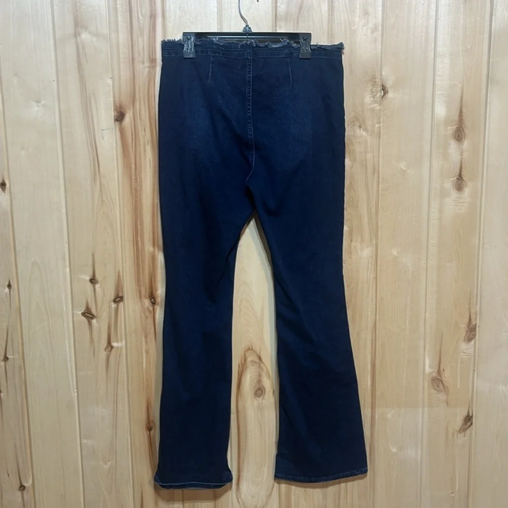 Urban Outfitters BDG Iona Y2K Zip Flare Jeans Size‎ 32
